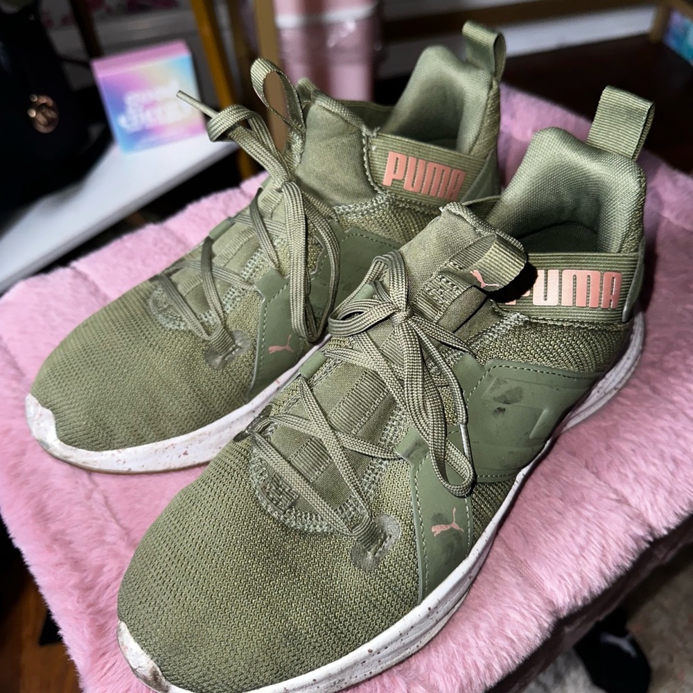 Green Pumas